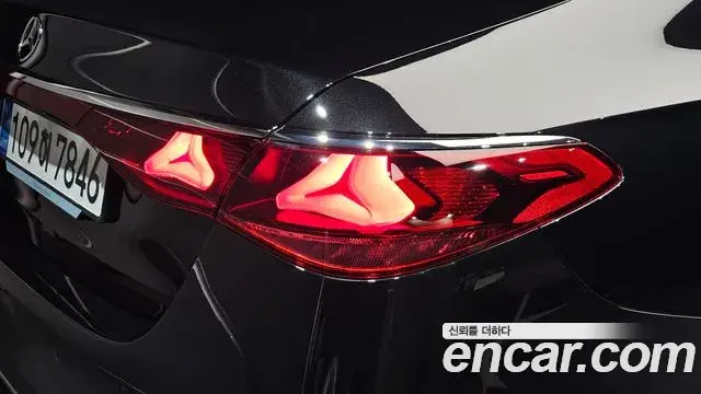 Mercedes-Benz E-Class 2025 — Şəkil 20/30