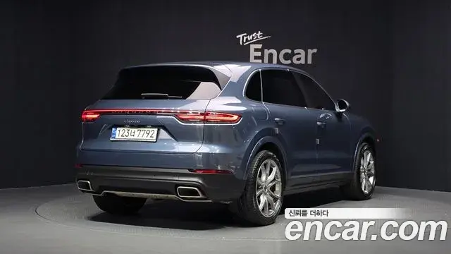 Porsche Cayenne 2019 — Şəkil 15/20