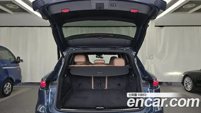 Porsche Cayenne 2019 — Şəkil 17/20