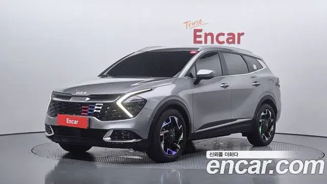 Kia Sportage 2023 — Фото 1/20