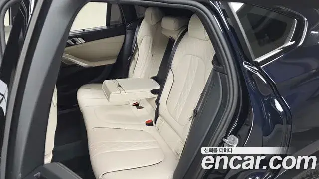 BMW X6 2025 — Фото 12/20