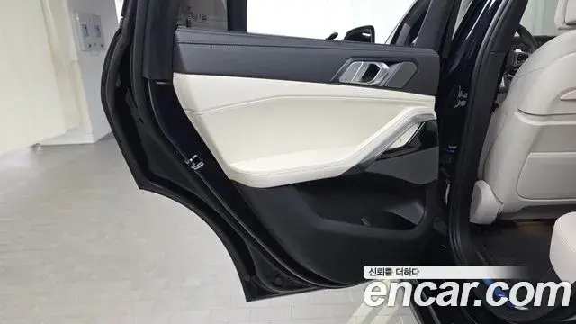 BMW X6 2025 — Photo 14/34
