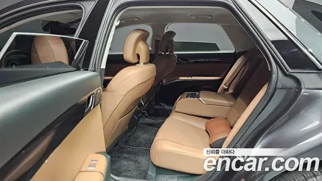 Hyundai Grandeur 2023 — Фото 13/20