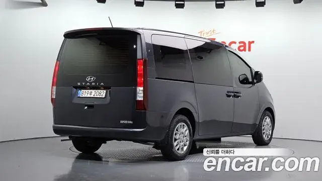 Hyundai Staria 2022 — Фото 2/20