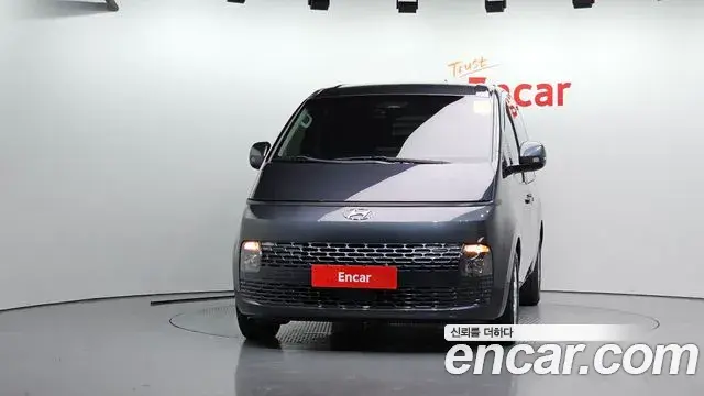 Hyundai Staria 2022 — Фото 3/20