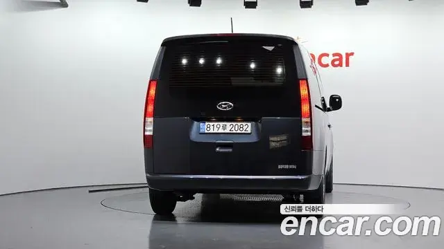 Hyundai Staria 2022 — Фото 4/20