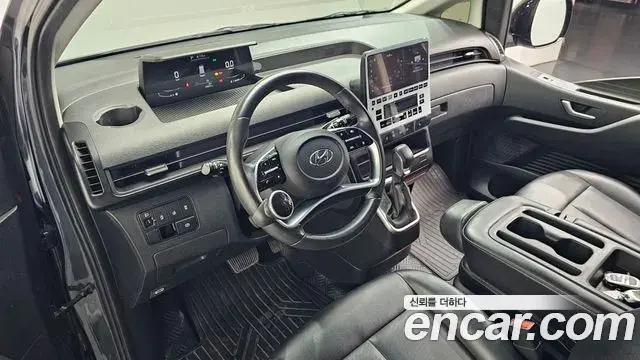 Hyundai Staria 2022 — Фото 10/20