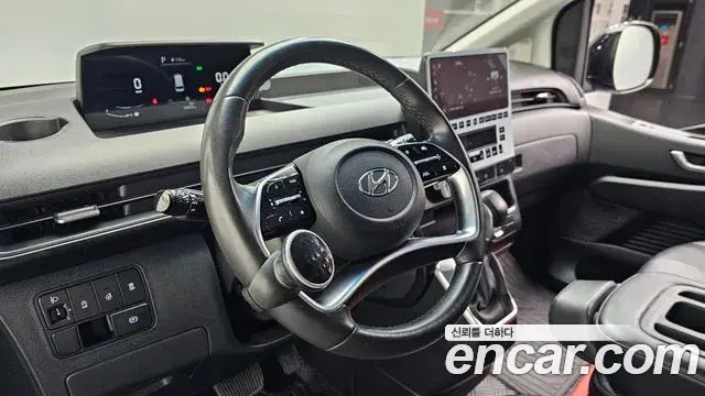 Hyundai Staria 2022 — Фото 11/20