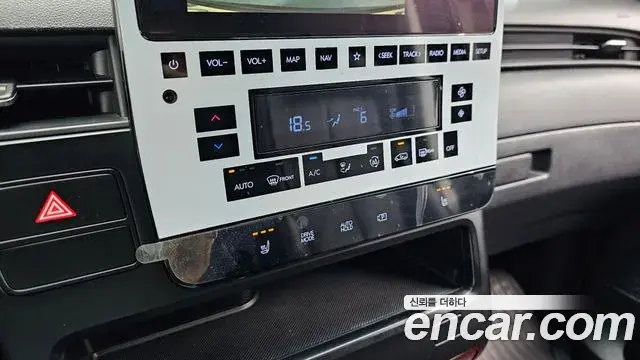 Hyundai Staria 2022 — Фото 13/20