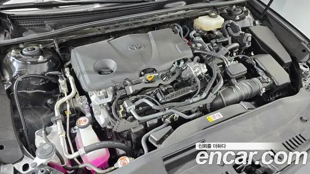 Toyota Camry 2025 — ფოტო 16/30
