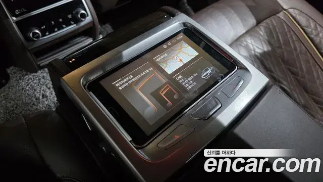 BMW 7 Series 2021 — Photo 35/35