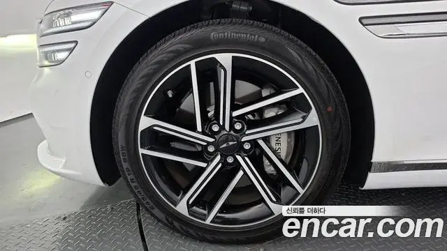 Genesis G80 2025 — Photo 17/35