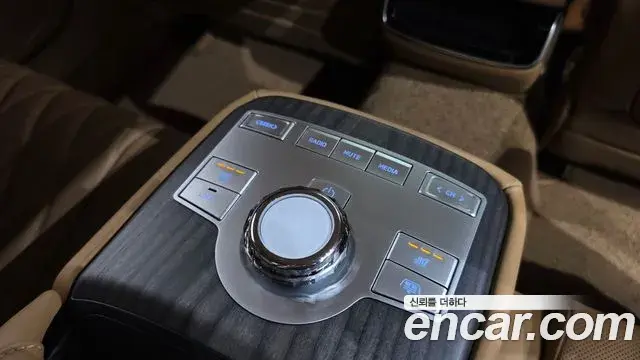 Genesis G80 2025 — Photo 5/35