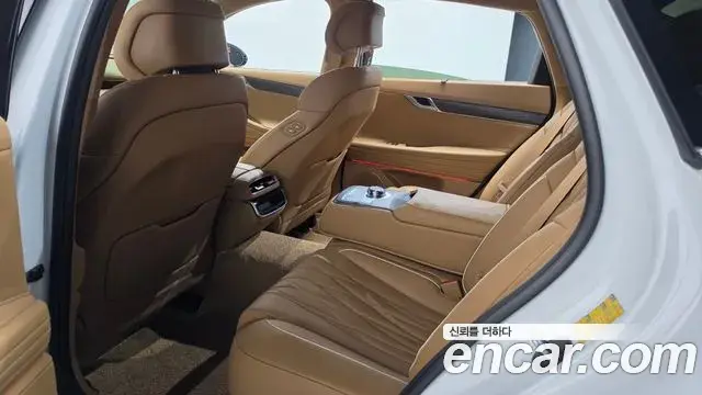 Genesis G80 2025 — Photo 32/35