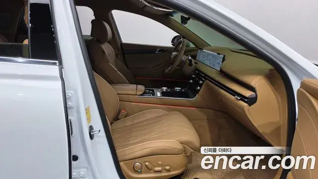 Genesis G80 2025 — Photo 23/35