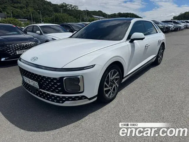 Hyundai Grandeur Hybrid 2023 — Photo 13/19