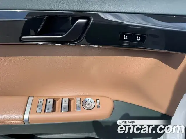 Hyundai Grandeur Hybrid 2023 — Photo 19/19