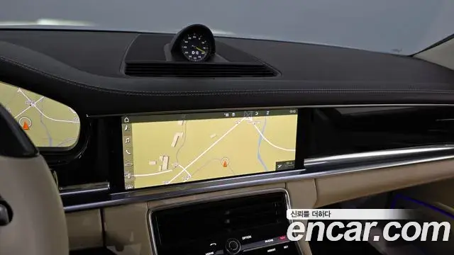 Porsche Panamera 2018 — Şəkil 36/36