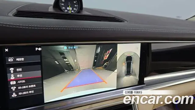 Porsche Panamera 2018 — Şəkil 16/36