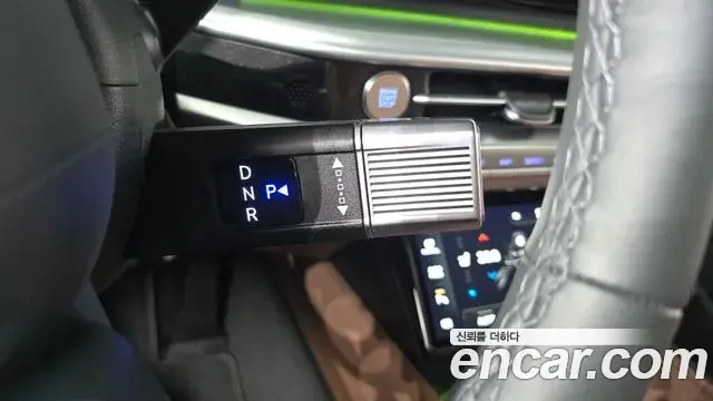 Hyundai Grandeur Hybrid 2023 — Photo 24/30