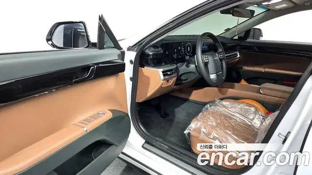Hyundai Grandeur Hybrid 2023 — Photo 9/30