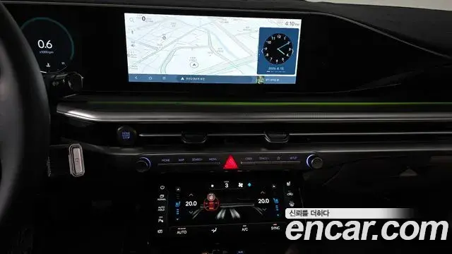 Hyundai Grandeur Hybrid 2023 — Photo 8/30