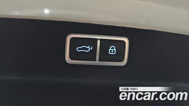 Hyundai Grandeur Hybrid 2023 — Photo 2/30