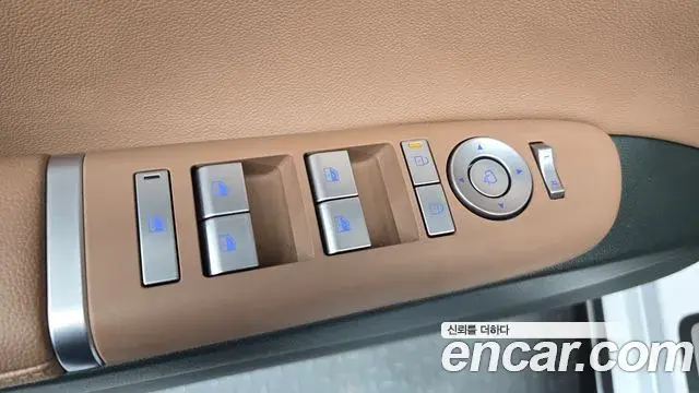 Hyundai Grandeur Hybrid 2023 — Photo 15/30