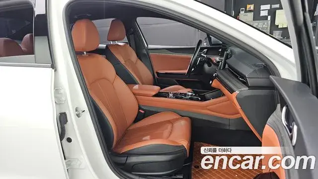 Kia K5 2024 — Şəkil 14/30