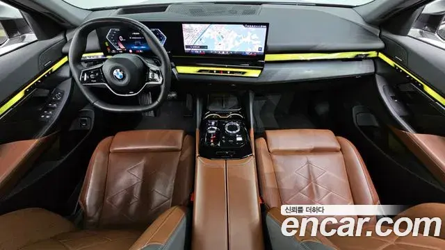 BMW 5 Series 2023 — Фото 7/20