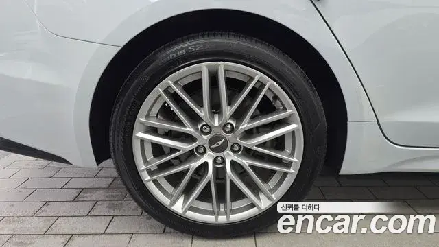 Genesis G70 2019 — Şəkil 12/20