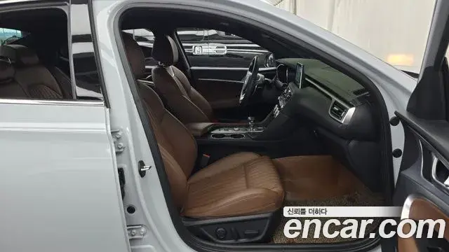 Genesis G70 2019 — Şəkil 18/20
