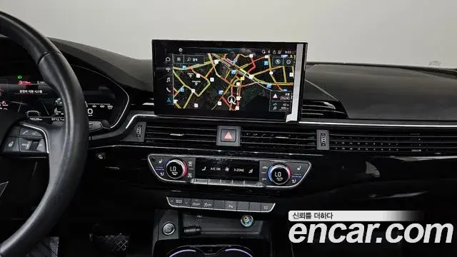Audi A4 2022 — ფოტო 23/35