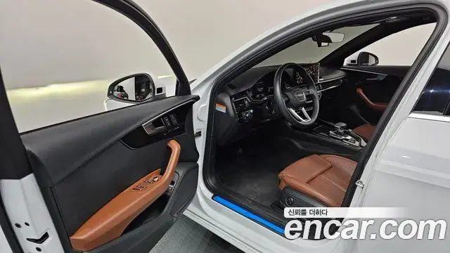 Audi A4 2022 — ფოტო 24/35