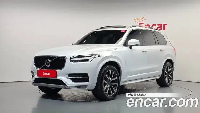 Volvo XC90 2018 — ფოტო 16/20