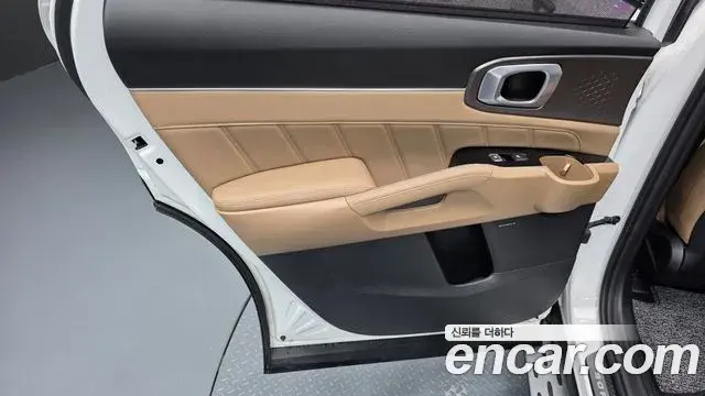 Kia Sorento 2025 — Şəkil 26/35