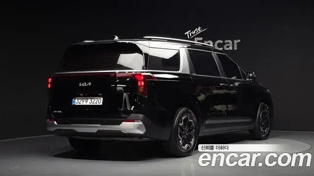 Kia Carnival 2024 — Фото 2/20