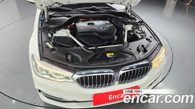 BMW 5 Series 2020 — Фото 6/20