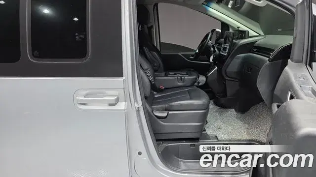 Hyundai Staria 2023 — Şəkil 2/20