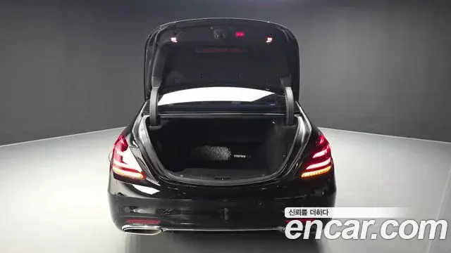 Mercedes-Benz S-Class 2018 — Фото 20/20