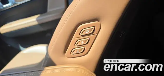 Hyundai Santa Fe 2023 — Фото 14/19