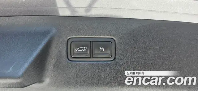 Hyundai Santa Fe 2023 — Фото 15/19