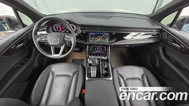 Audi Q7 2021 — Şəkil 4/32