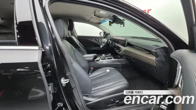 Kia K8 2022 — Photo 10/20
