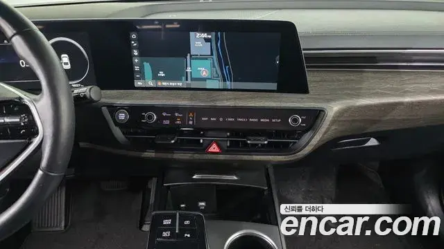 Kia K8 2022 — Photo 17/20