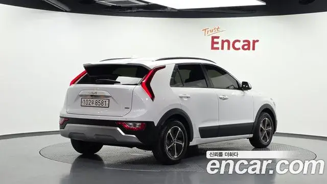 Kia Niro 2022 — Photo 23/31