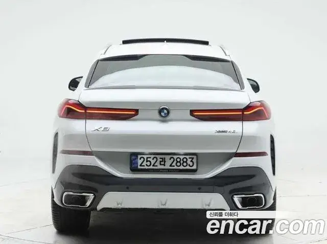 BMW X6 2021 — ფოტო 18/20