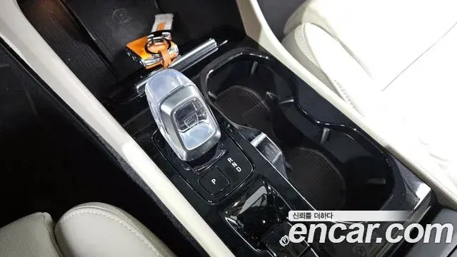 Volvo XC40 2024 — ფოტო 20/20