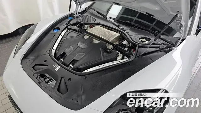 Porsche Panamera 2025 — Photo 2/34