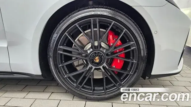 Porsche Panamera 2025 — Photo 7/34